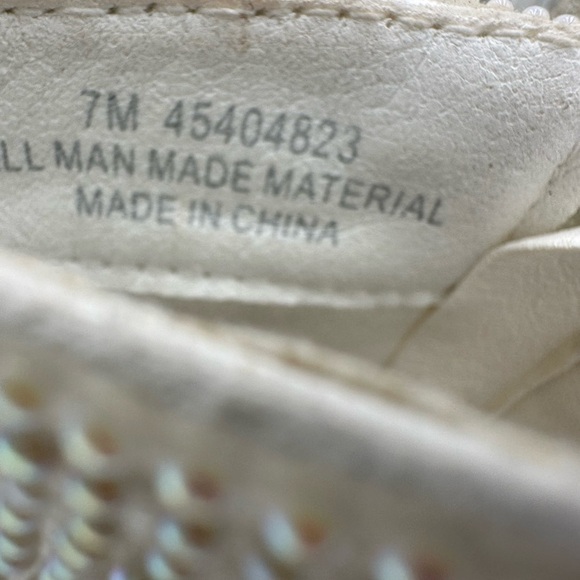 Women’s Pearl Bridal Booties Sz 7 - Picture 4 of 9